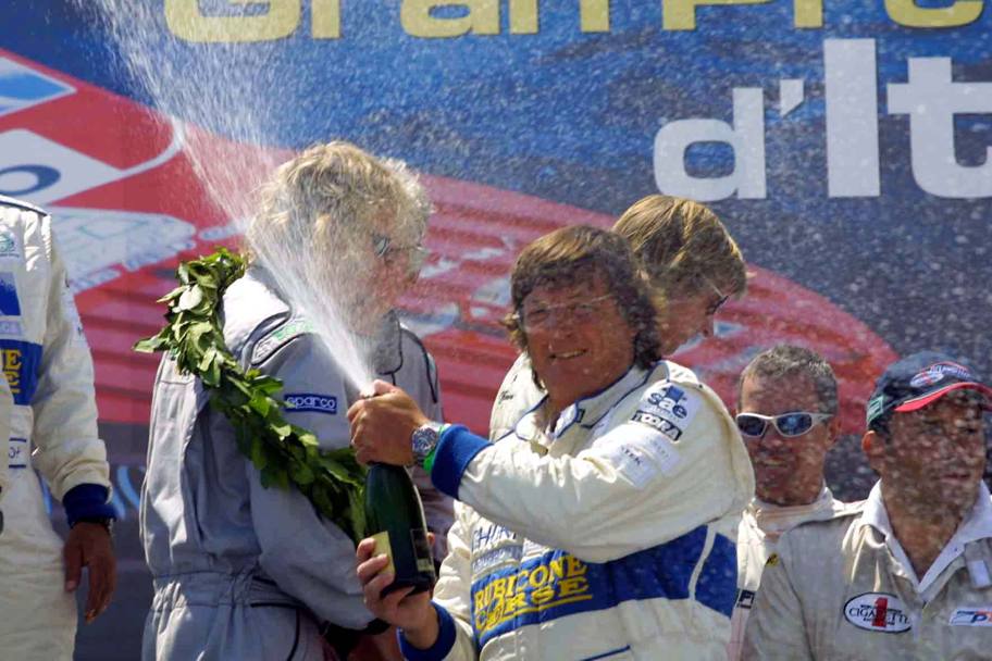 Fiumicino, 20 giugno 2004, Un altro trionfo con la motonautica, nel gran premio d’Italia mondiale PowerBoat P1 (Liverani)